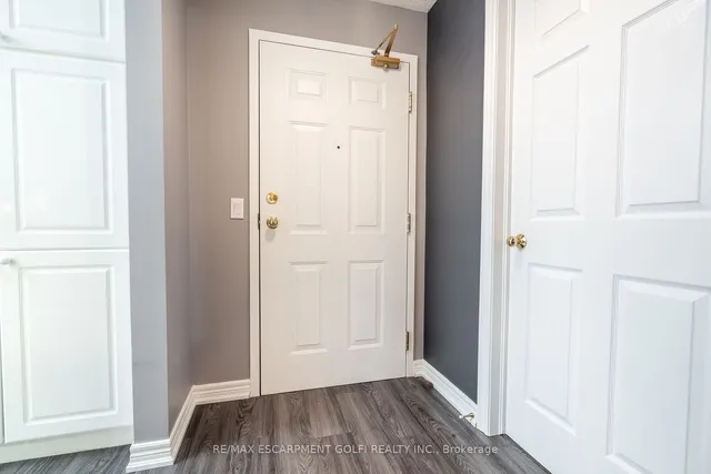 Additional image 7 of 980 Golf Links Rd Unit 107