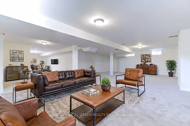 Additional image 11 of 1535 Wellwood Terr