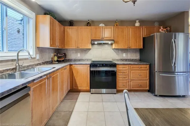 Additional image 16 of 2 Hampshire Pl