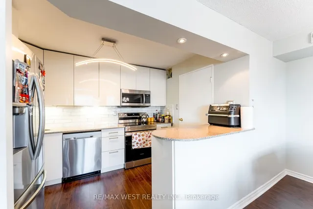 Additional image 16 of 475 The West Mall Unit 1404