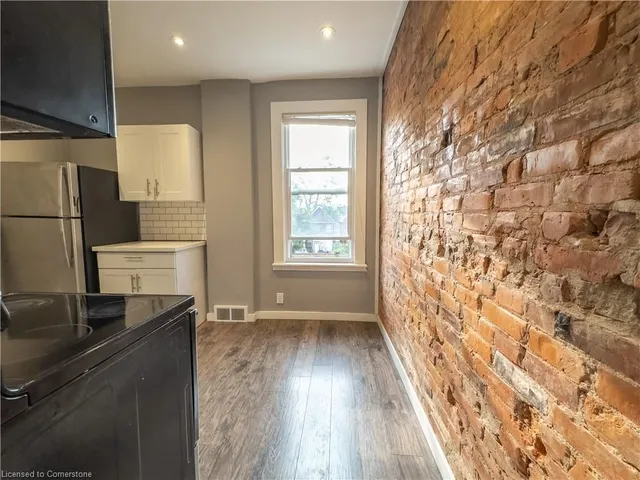 Additional image 34 of 163 Emerald St