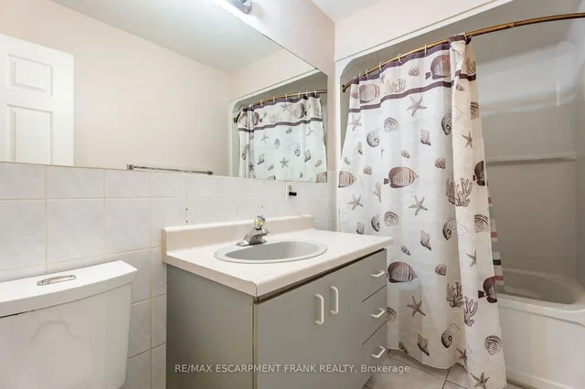 Additional image 20 of 7 GRANDOAKS Dr