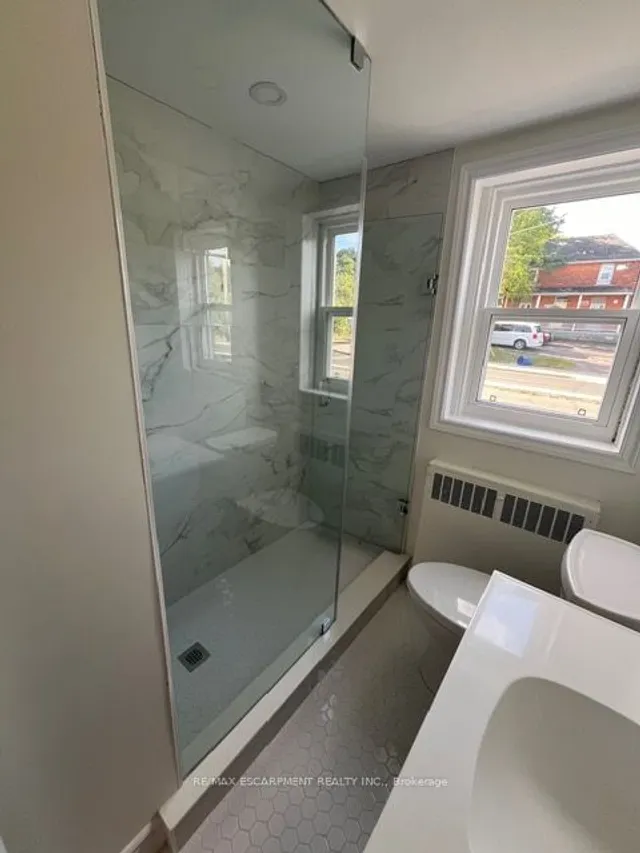 Additional image 20 of 1759 King St Unit 15