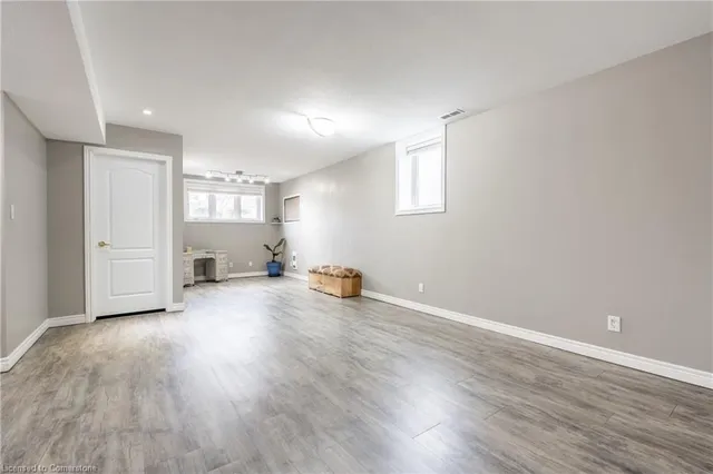 Additional image 24 of 39 Spitfire Dr