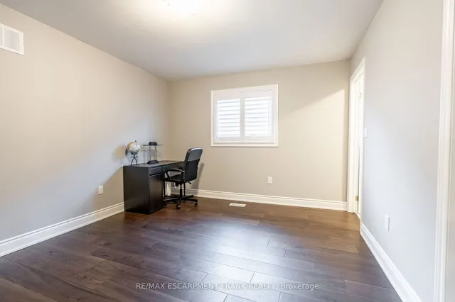 Additional image 19 of 8 CESAR Pl