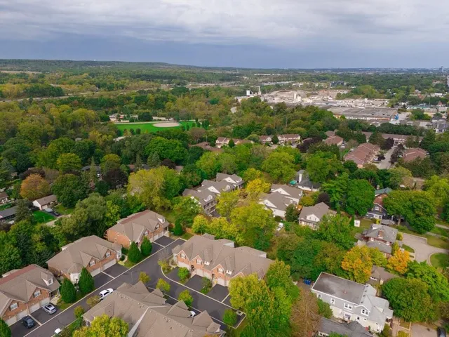 Additional image 43 of 289 PLAINS Rd Unit 24