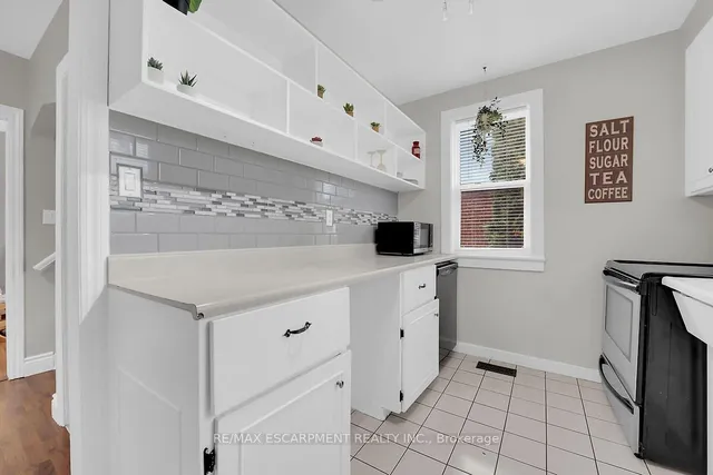 Additional image 11 of 124 EAST 43RD St