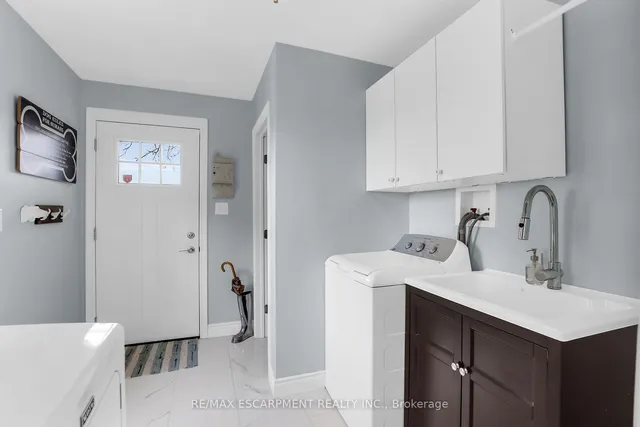 Additional image 14 of 2104 Highway 56