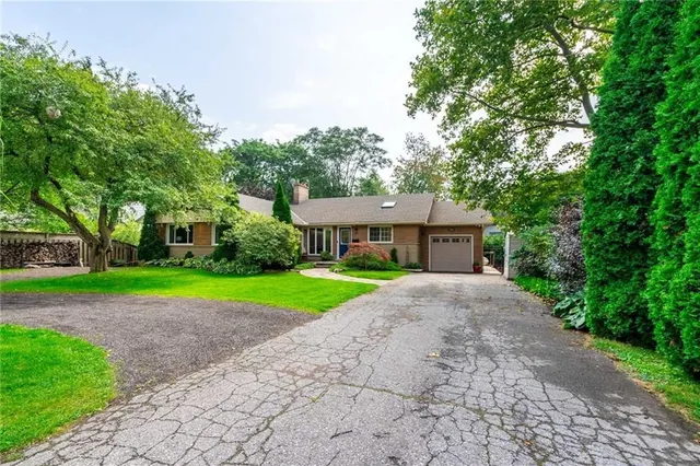 702 KING Rd