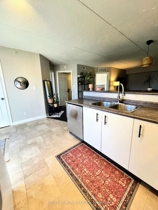 Additional image 13 of 4005 Kilmer Dr Unit 301