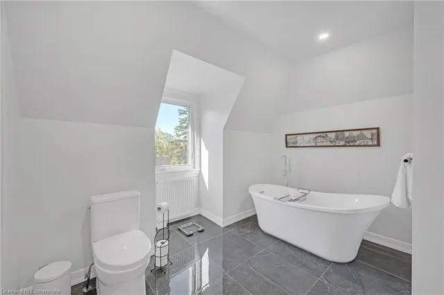 Additional image 39 of 114 Aberdeen Ave