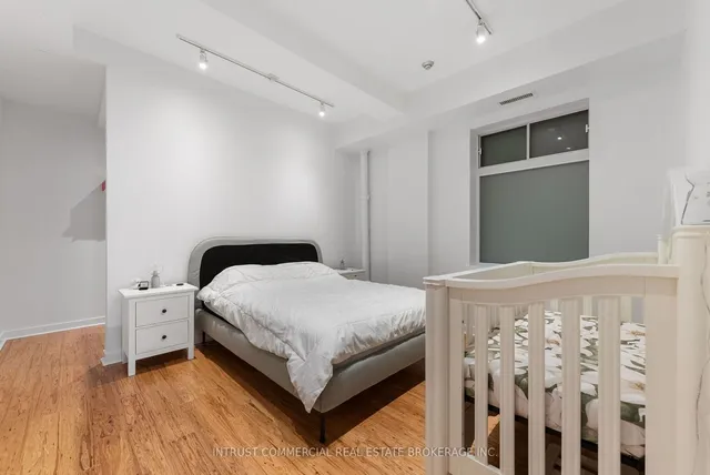 Additional image 17 of 3635 Dundas St