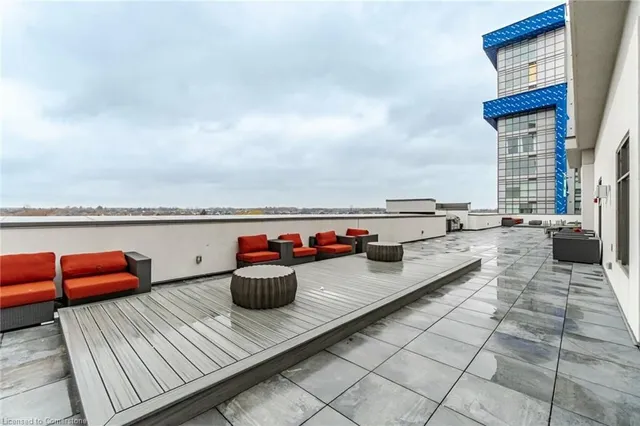 Additional image 43 of 460 Dundas St Unit 1105