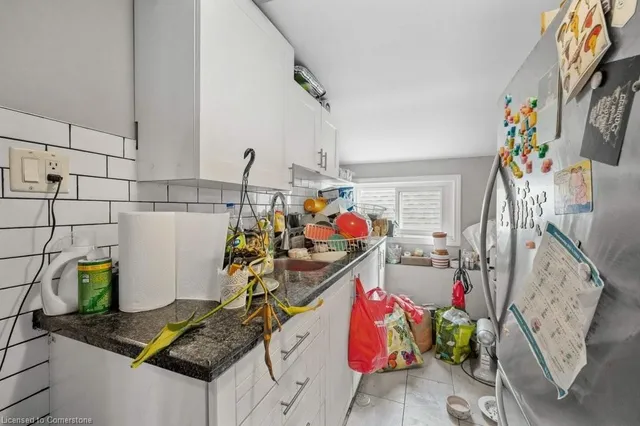 Additional image 32 of 95 Spadina Ave