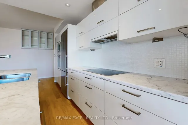 Additional image 11 of 90 Park Lawn Rd Unit 2608