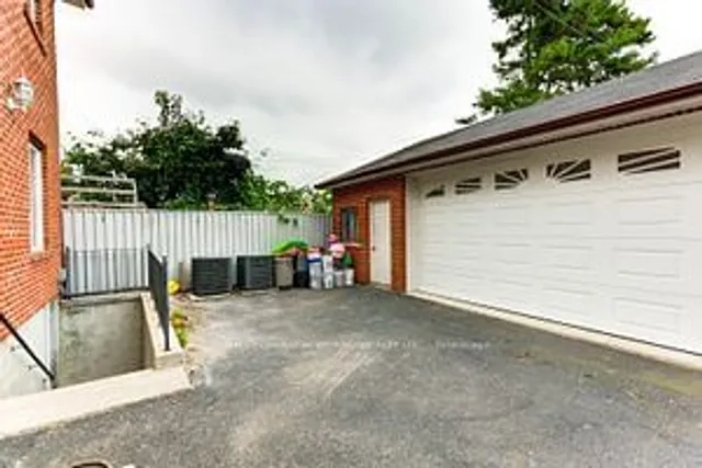 Additional image 17 of 109 Cayuga Ave