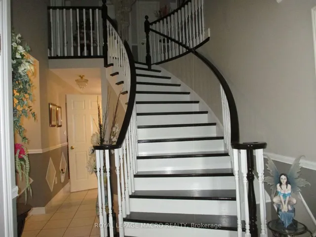 Additional image 15 of 22 Resolute Dr