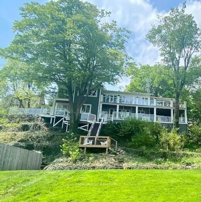 Additional image 32 of 4028 Millar Cres