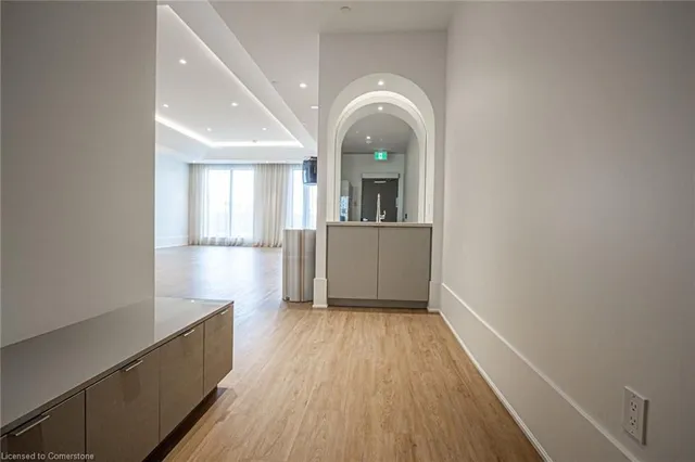 Additional image 38 of 2007 James St Unit 1307