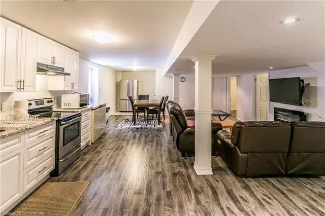 Additional image 25 of 8 Playfair Crt