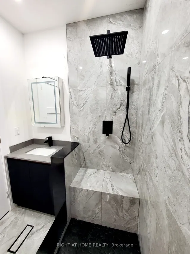 Additional image 28 of 53 Regent Rd