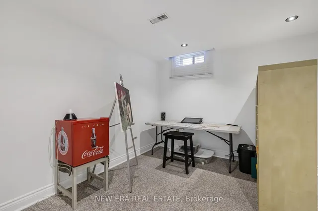 Additional image 38 of 2911 Addison St