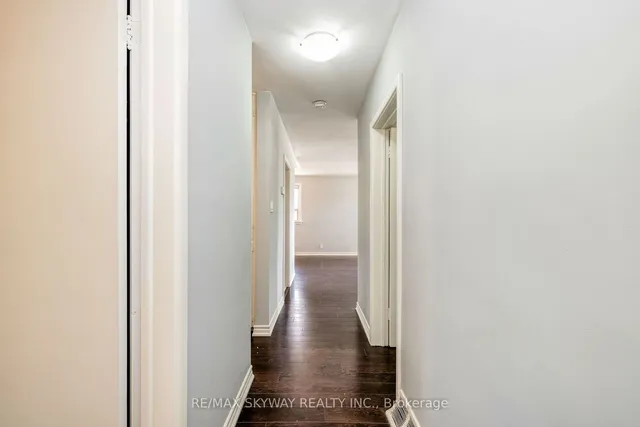 Additional image 21 of 279 ELMWOOD Cres