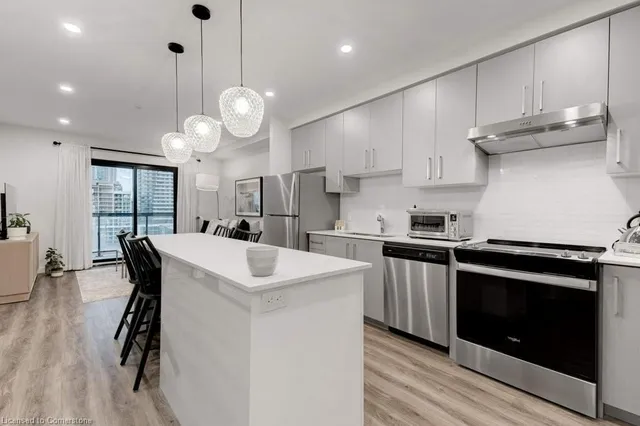 Additional image 9 of 15 Queen St Unit 812