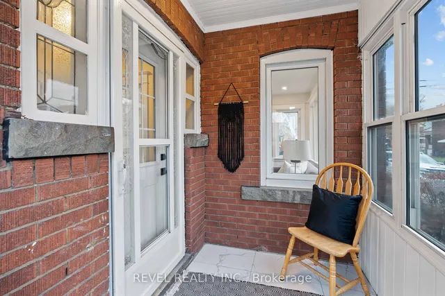 Additional image 19 of 69 Roxborough Ave