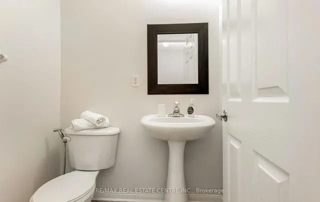 Additional image 16 of 1096 Barclay Circ