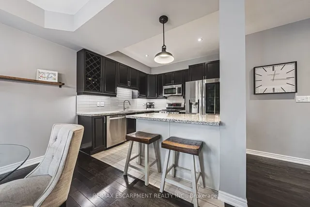 Additional image 11 of 48 Madonna Dr