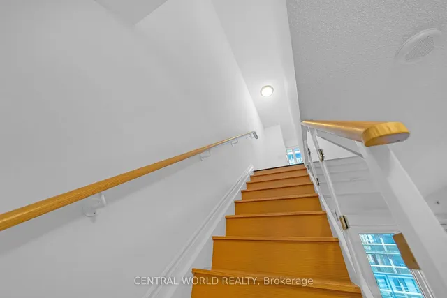 Additional image 18 of 386 Yonge St Unit 1113