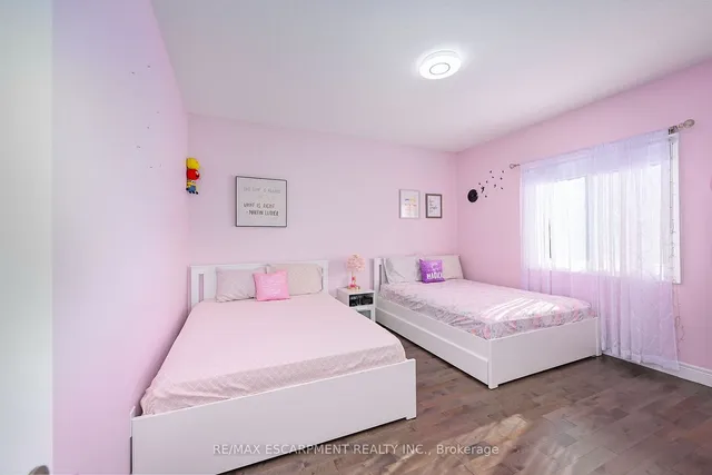 Additional image 31 of 30 ASCOLI Dr