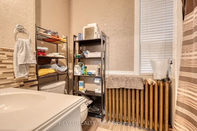 Additional image 11 of 34 Sherman Ave