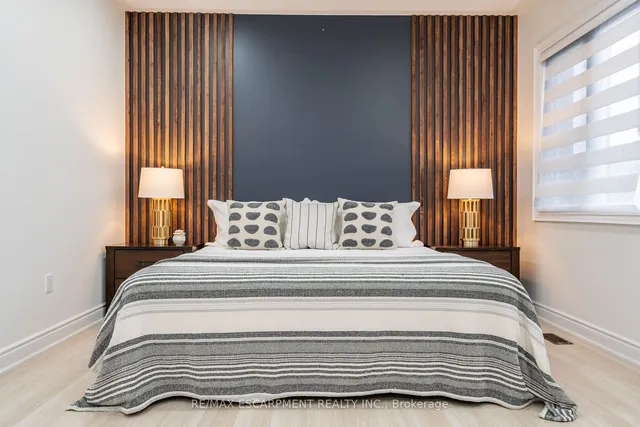 Additional image 22 of 158 Agro St