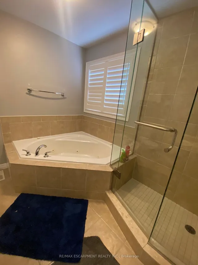 Additional image 17 of 44 PELECH Cres