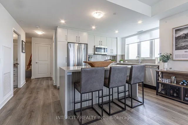 Additional image 9 of 2007 James St Unit 1307