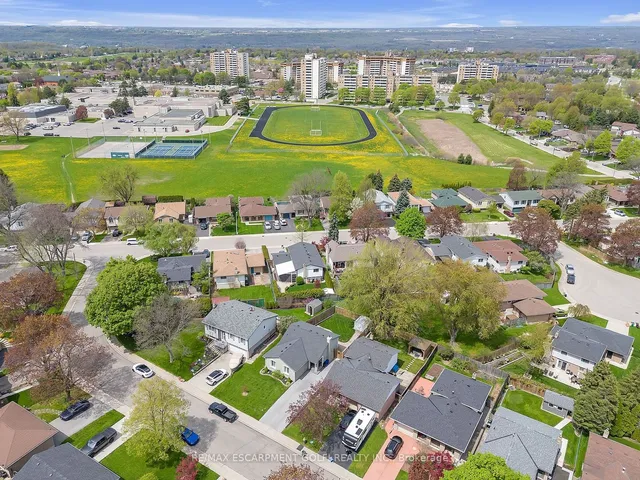 Additional image 39 of 98 FORESTGATE Dr