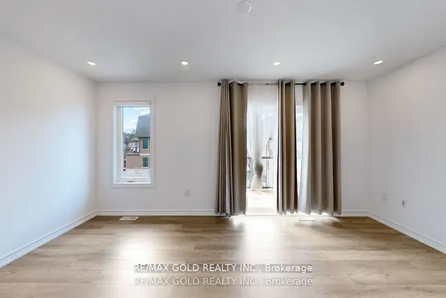 Additional image 15 of 445 Ontario St Unit 109