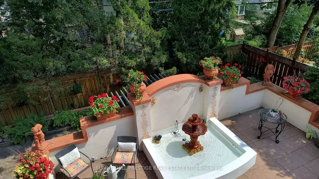 Additional image 34 of 4657 Dundas St