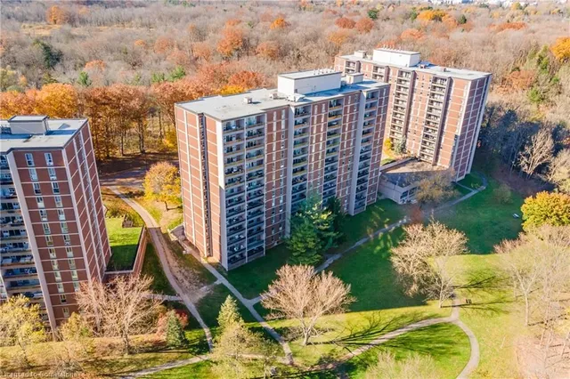 Additional image 34 of 1966 Main St Unit 804