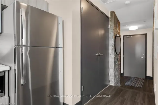 Additional image 25 of 121 KING St Unit 204