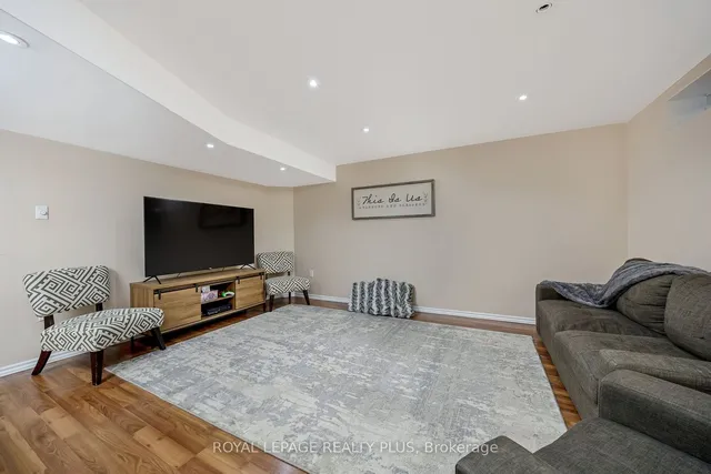 Additional image 33 of 1542 Gainer Cres