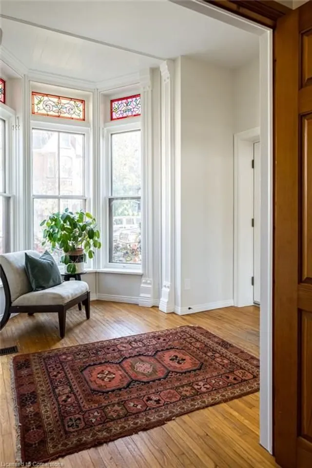 Additional image 9 of 218 Bay St