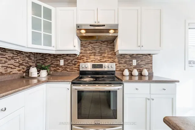 Additional image 16 of 71 Chamomile Dr