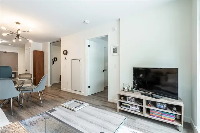 Additional image 16 of 467 Charlton Ave Unit 101