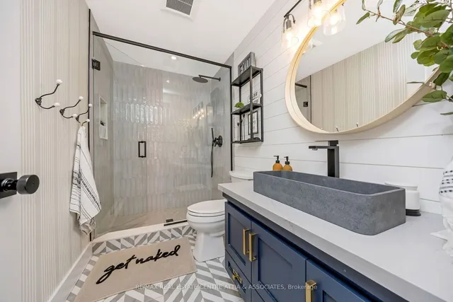 Additional image 22 of 714 Robertson Cres