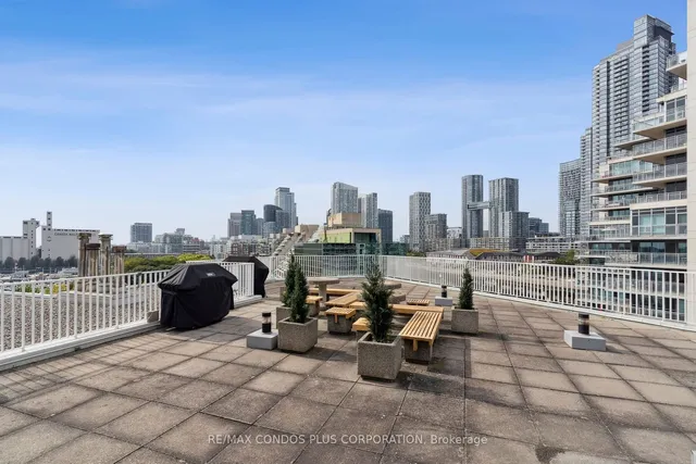 Additional image 16 of 401 Queens Quay Unit 512