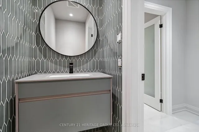 Additional image 7 of 734 Robertson Cres