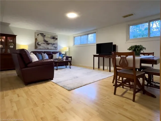 Additional image 20 of 119 Oneida Blvd